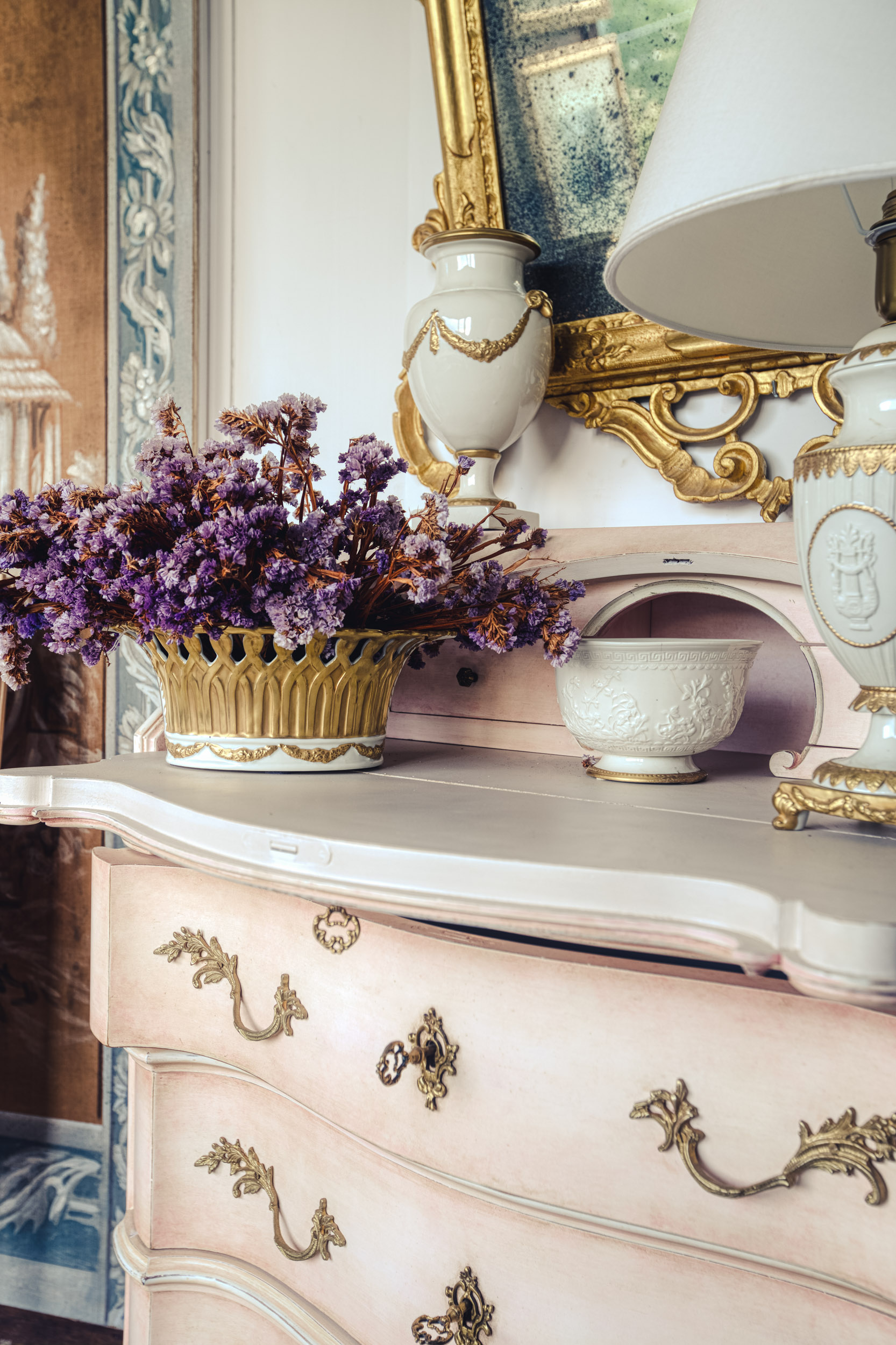 Pink Furniture with purple flowers in the Bussandri villa
