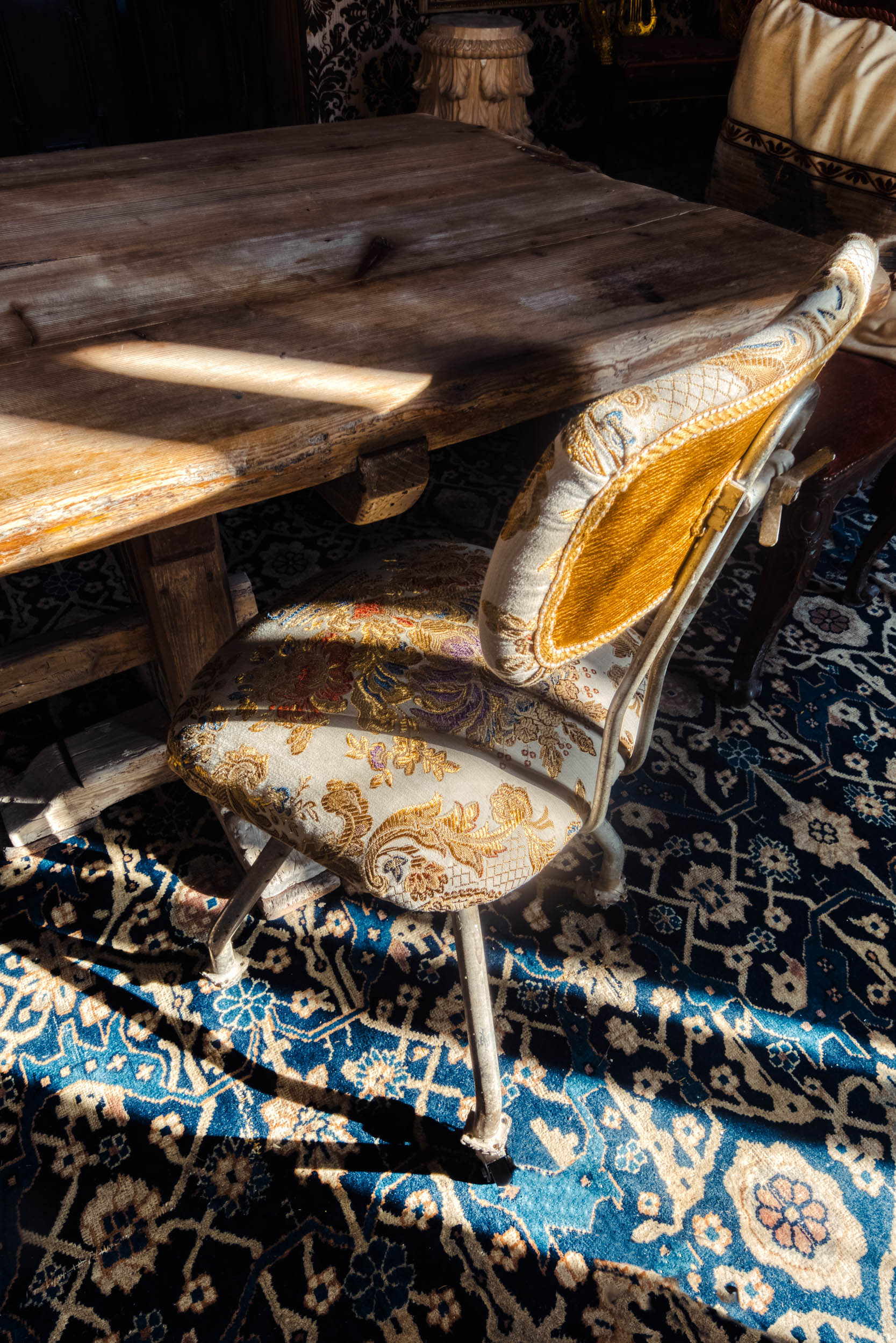 Ray of light in the Bussandri Villa