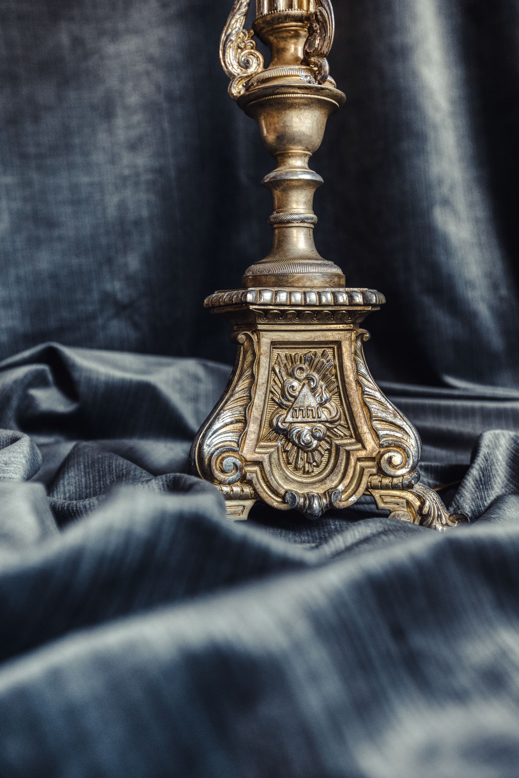 An antique lamp base in the Bussandri villa